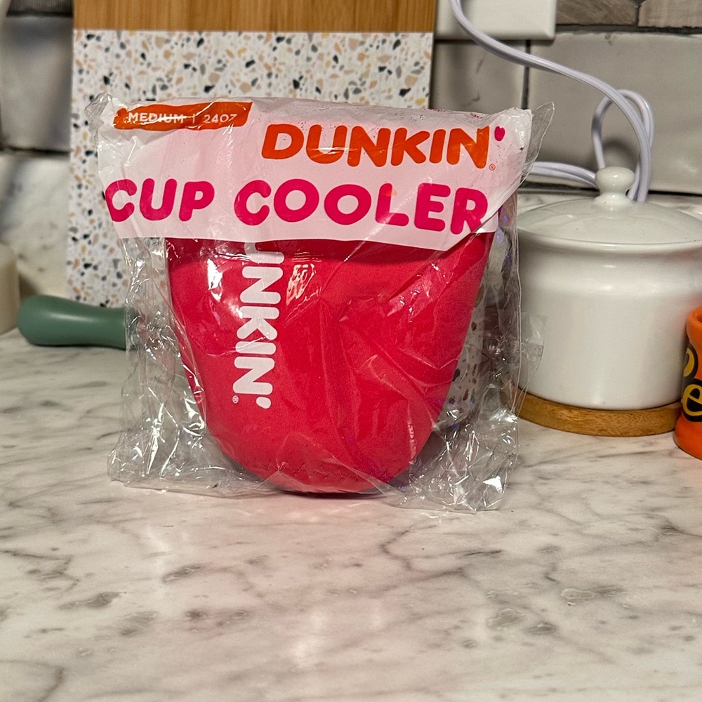 Dunkin Donuts cup cooler medium 24oz
